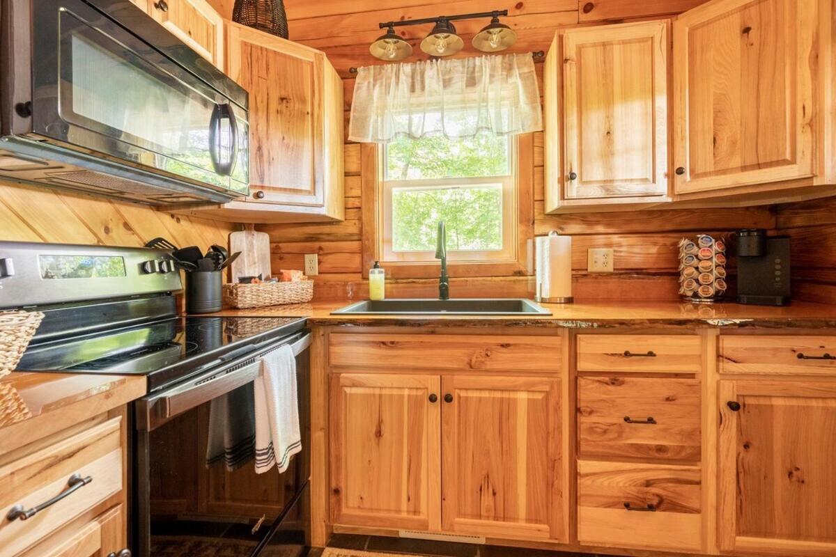 Secluded Wooded Cabin Near The Hocking Hills New Straitsville Ngoại thất bức ảnh